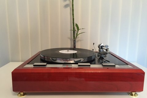 Thorens TD125