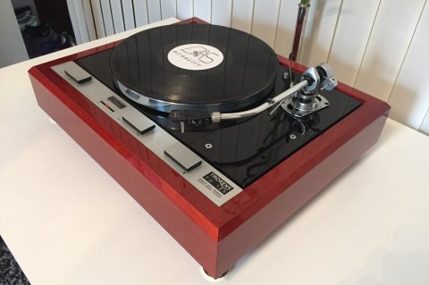 Thorens TD125