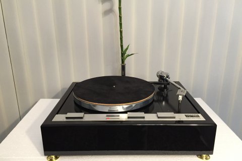 Thorens TD125