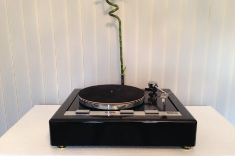 Thorens TD125