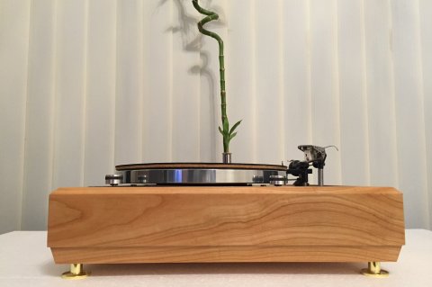 Thorens TD150